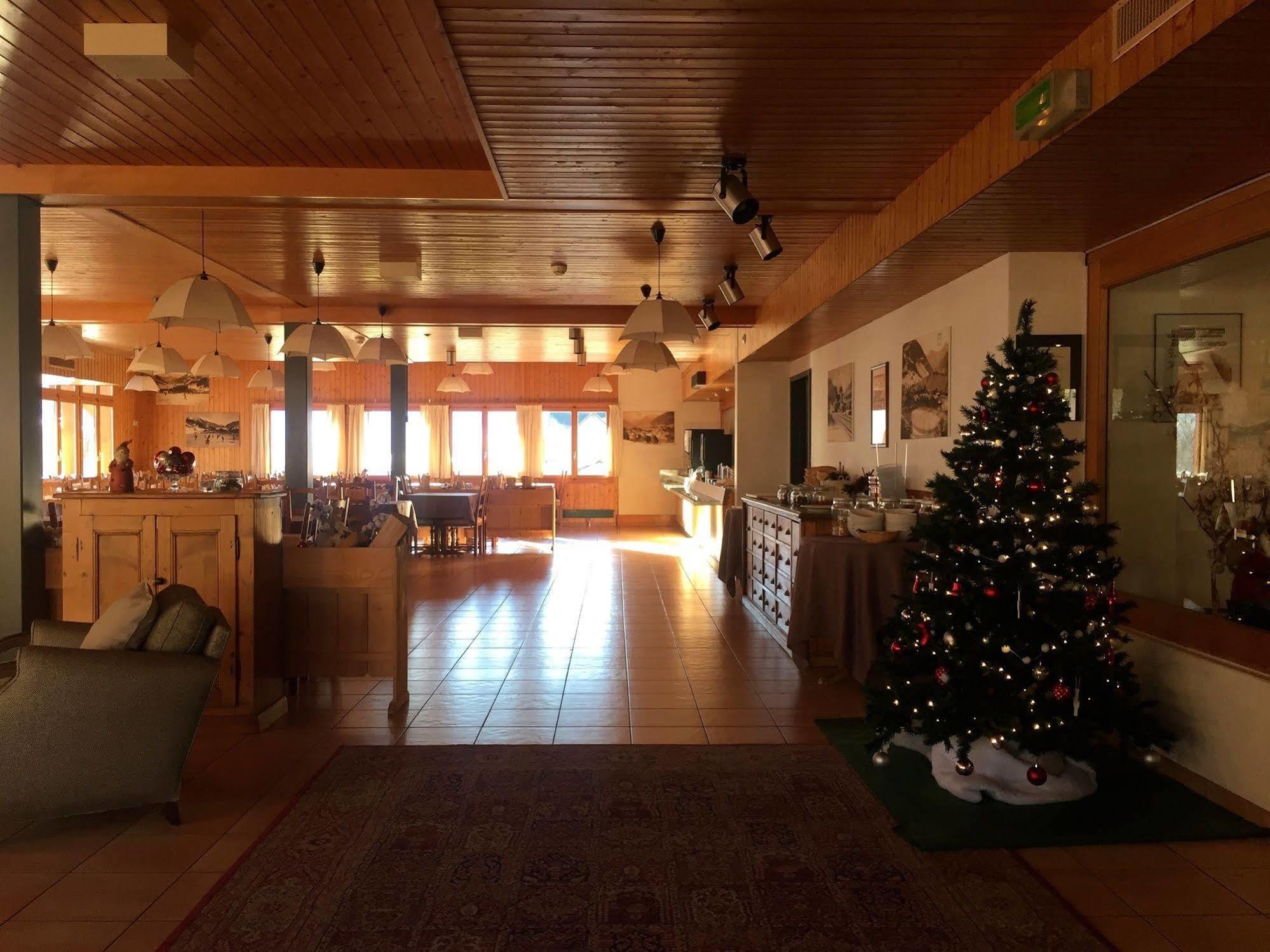Hotel Roc Et Neige Chateau-d'Oex Dış mekan fotoğraf